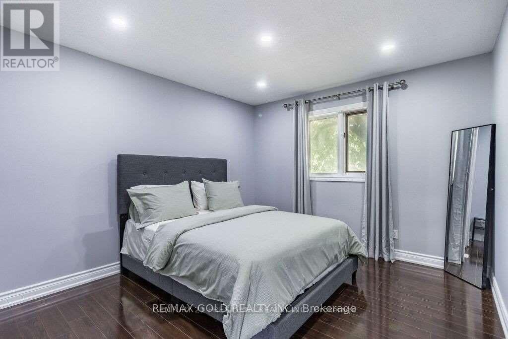 16025 Hurontario Street, Caledon, Ontario  L7C 2E5 - Photo 12 - W12654792