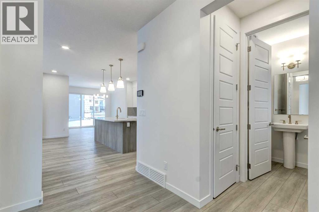 9 Magnolia Path Se, Calgary, Alberta  T3M 3T4 - Photo 5 - A2273281