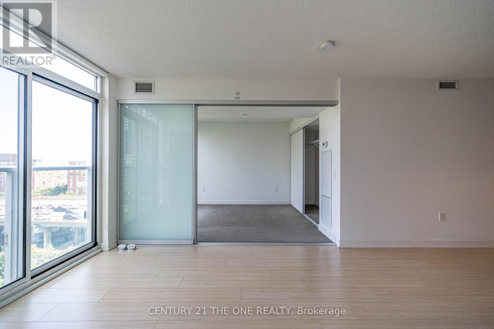 1003 - 75 Queens Wharf Road, Toronto, Ontario  M5V 0J8 - Photo 17 - C12654842