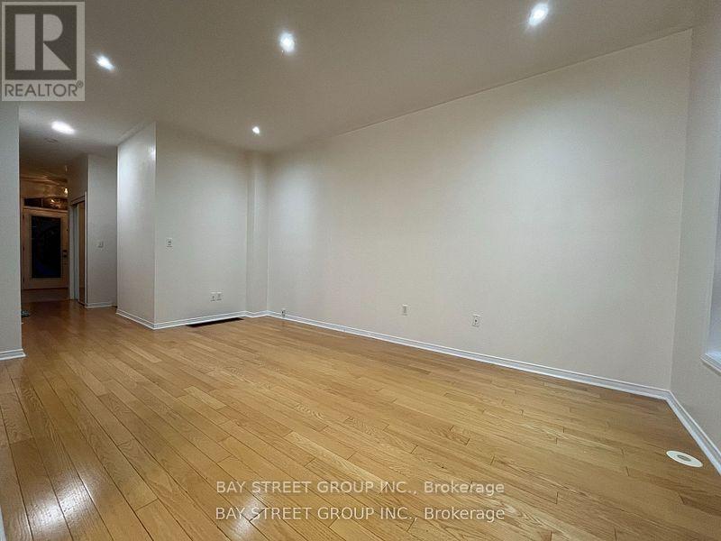 11 Wyper Square, Toronto, Ontario  M1S 0B4 - Photo 6 - E12654860