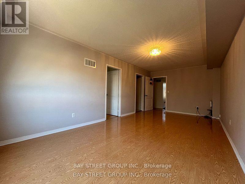 11 Wyper Square, Toronto, Ontario  M1S 0B4 - Photo 8 - E12654860