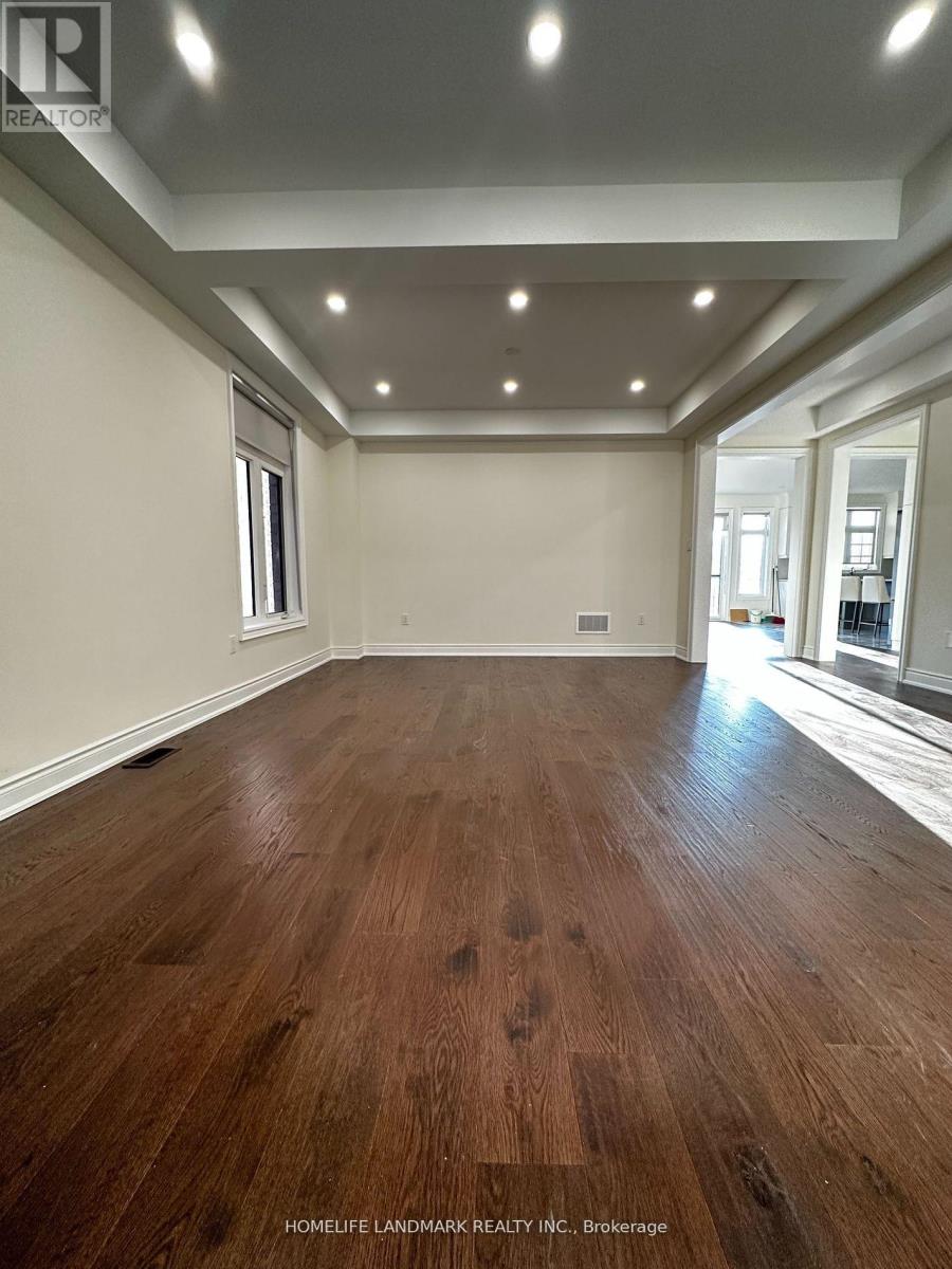 36 Upbound Court, East Gwillimbury, Ontario  L9N 0W5 - Photo 6 - N12654826