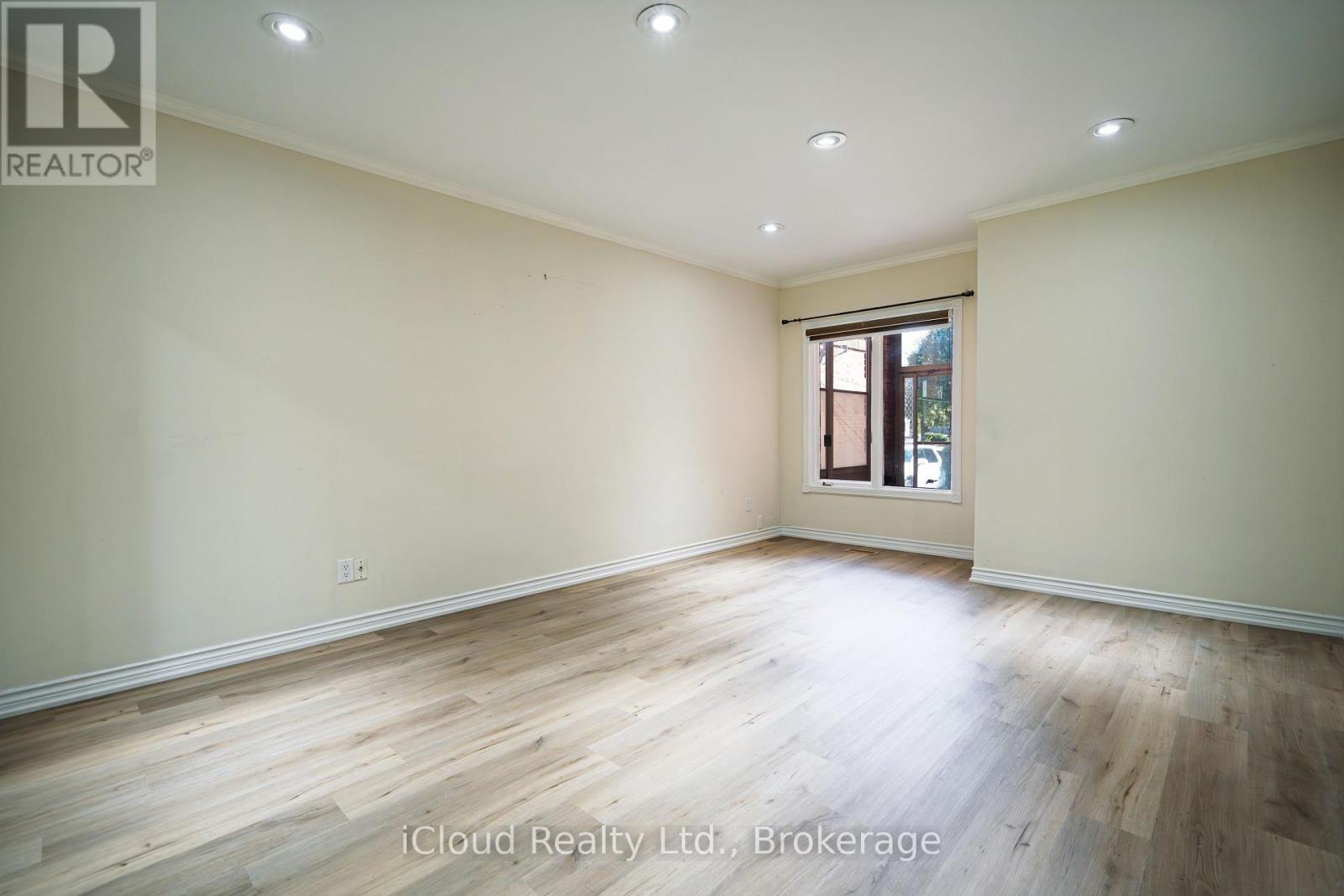 80 Venice Crescent W, Vaughan, Ontario  L4J 7T1 - Photo 8 - N12654840