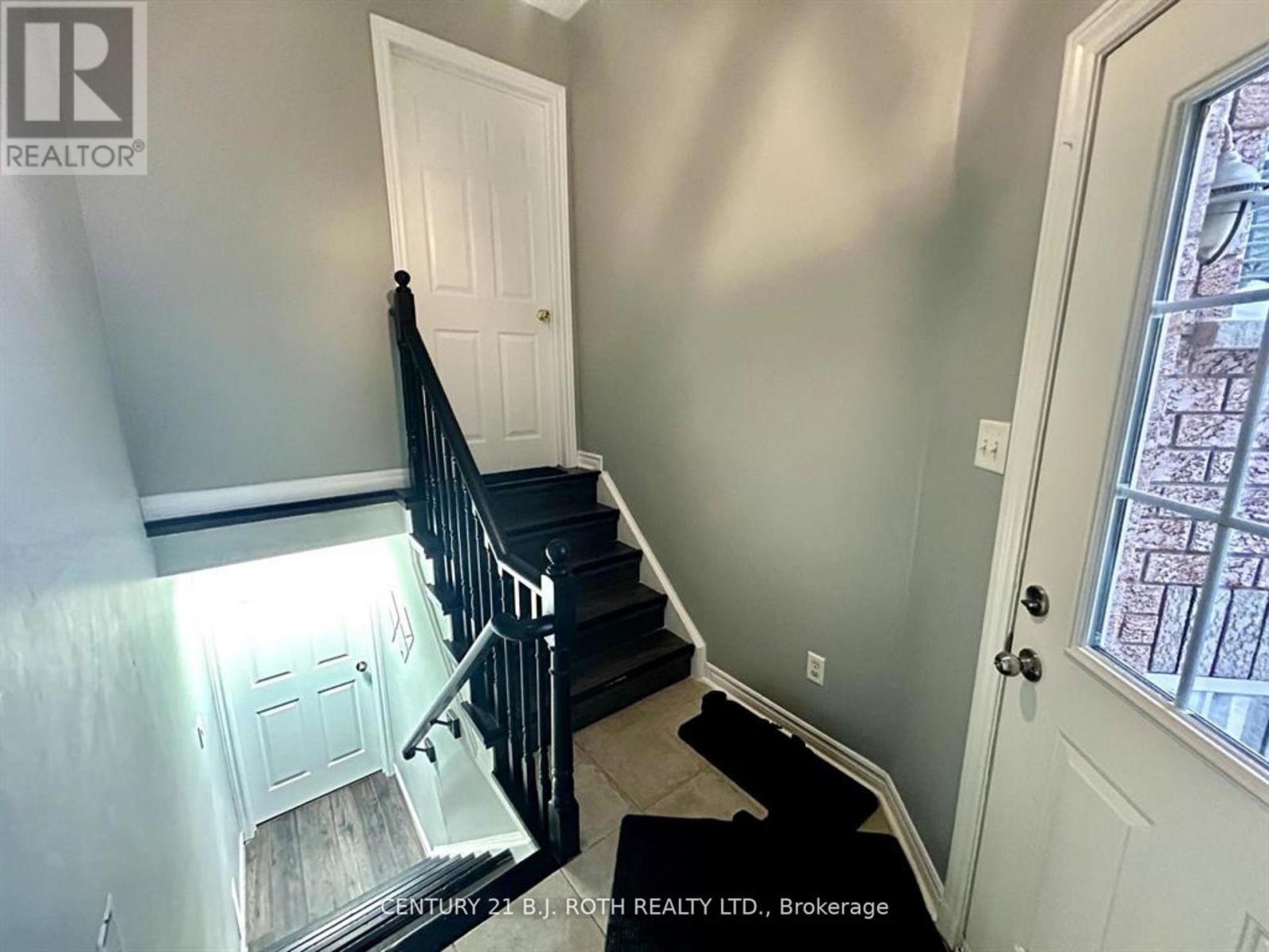 Lower - 140 Monique Crescent, Barrie, Ontario  L4M 6Y8 - Photo 13 - S12654832