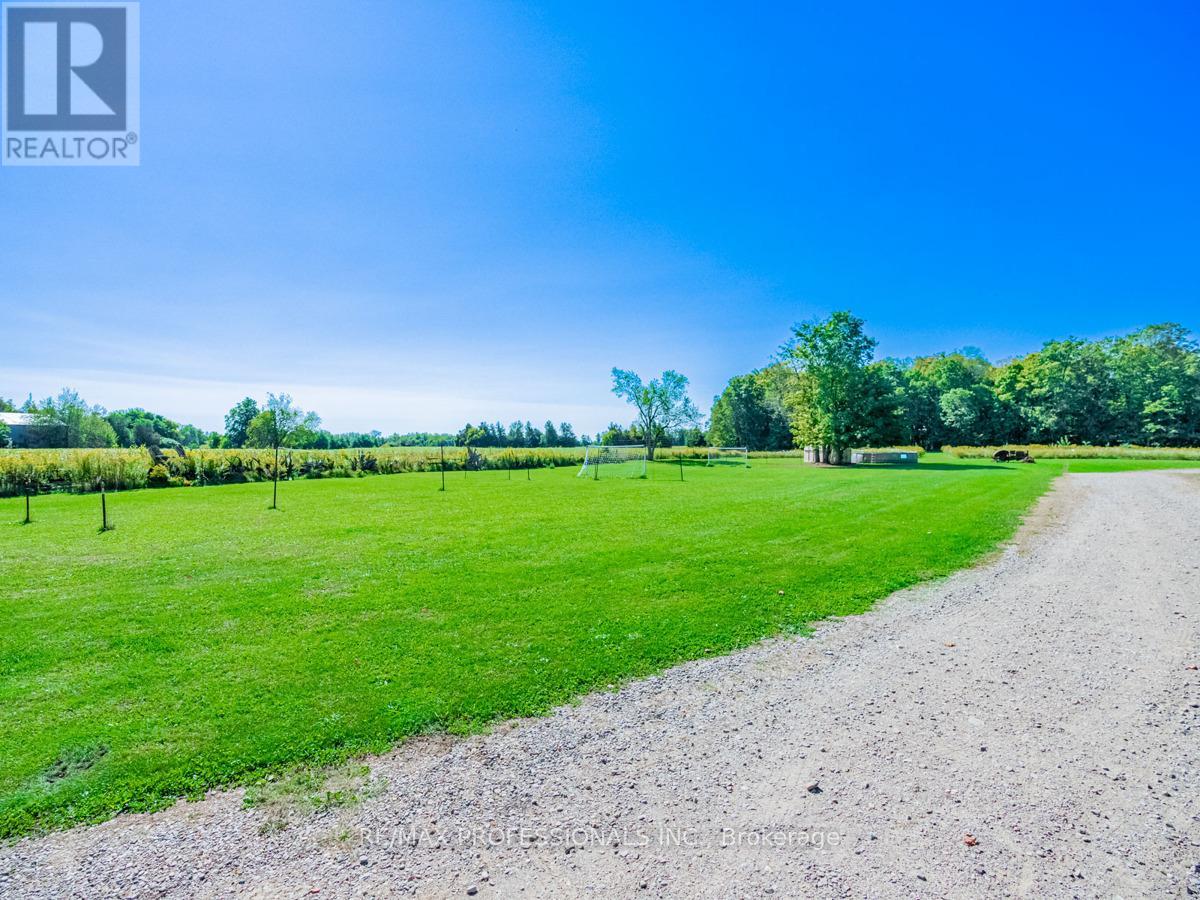 13908 Trafalgar Road, Halton Hills, Ontario  L7G 4S4 - Photo 25 - W12654820