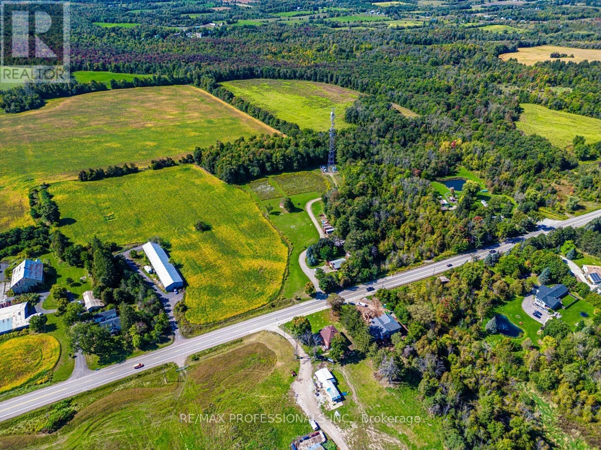 13908 Trafalgar Road, Halton Hills, Ontario  L7G 4S4 - Photo 4 - W12654820