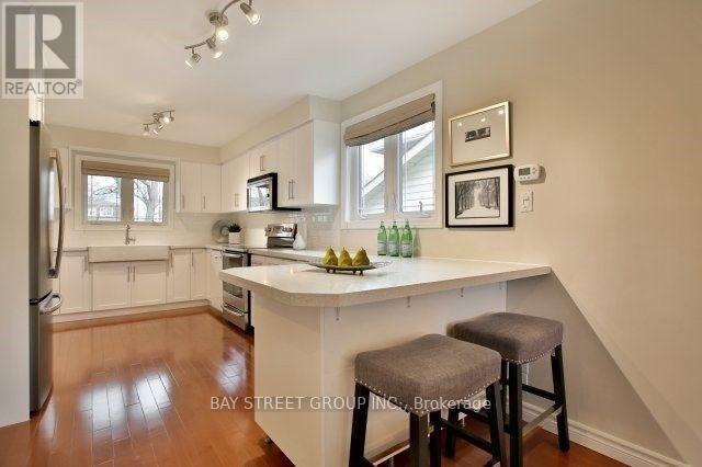 1390 Hastings Road, Oakville, Ontario  L6H 2Y1 - Photo 6 - W12654824