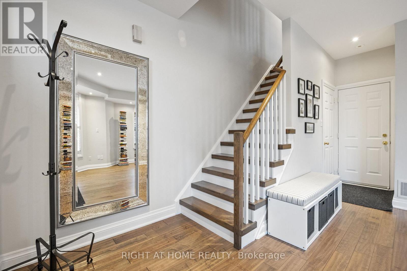 1 - 3076 Lake Shore Boulevard W, Toronto, Ontario  M8V 4E3 - Photo 10 - W12654850