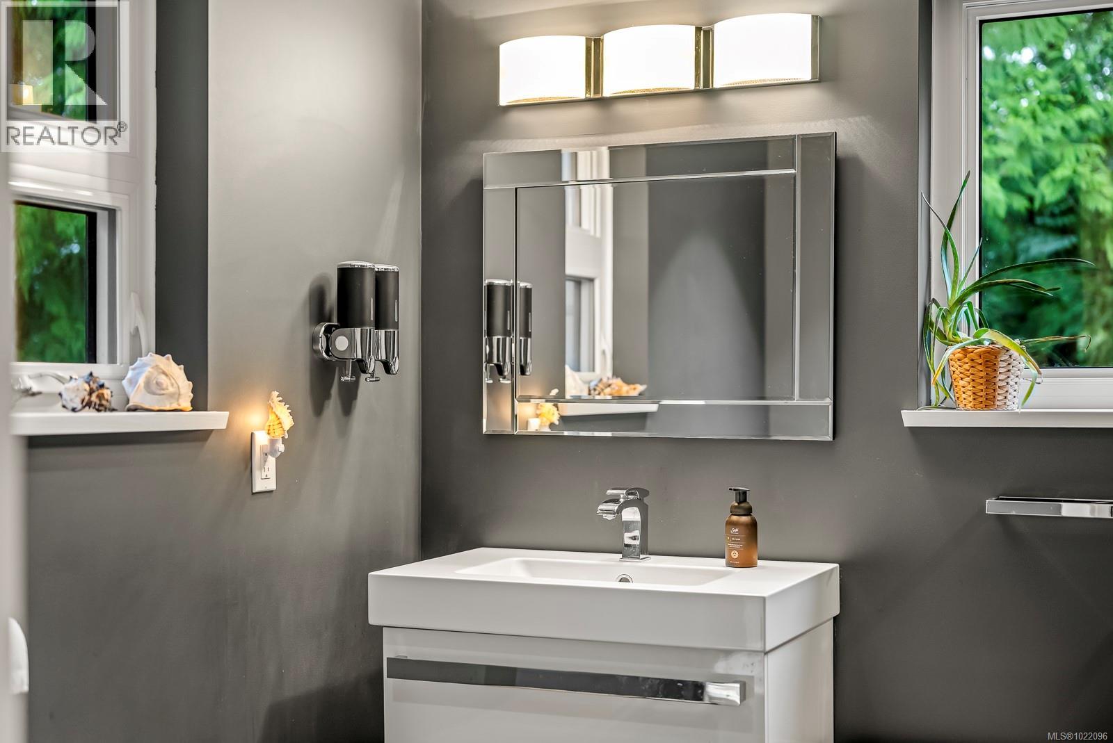 2640 Conville Bay Rd, Quadra Island, British Columbia  V0P 1H0 - Photo 41 - 1022096