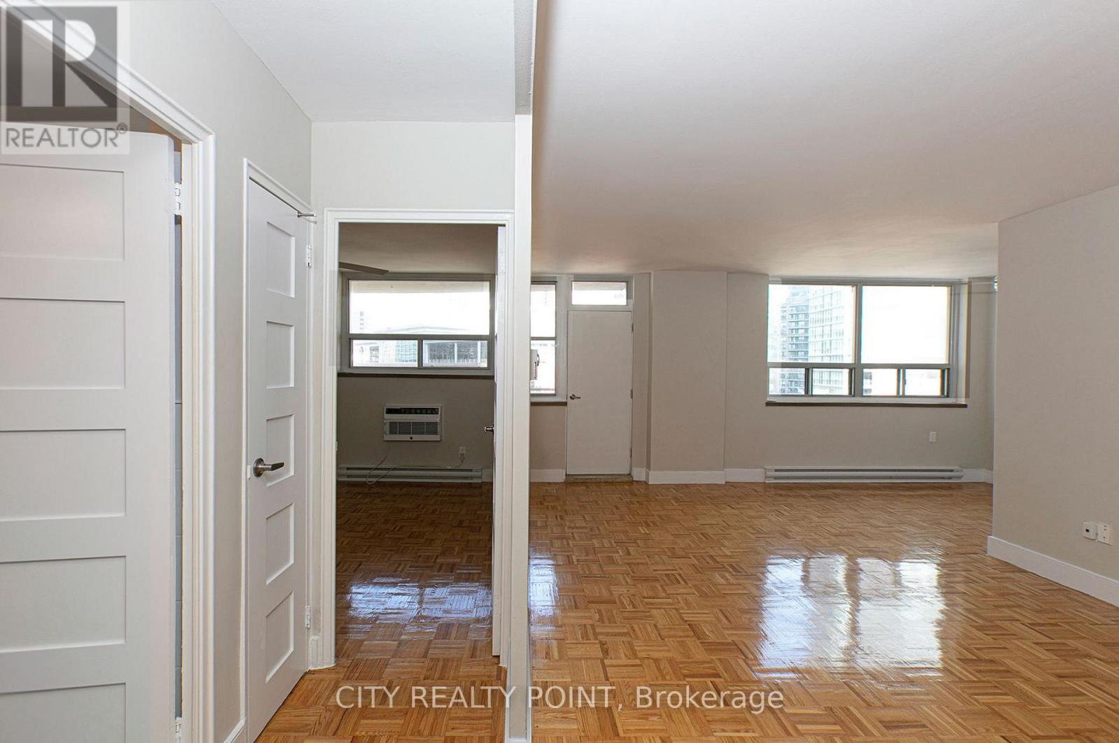 602 - 55 Isabella Street, Toronto, Ontario  M4Y 1M8 - Photo 8 - C12643430