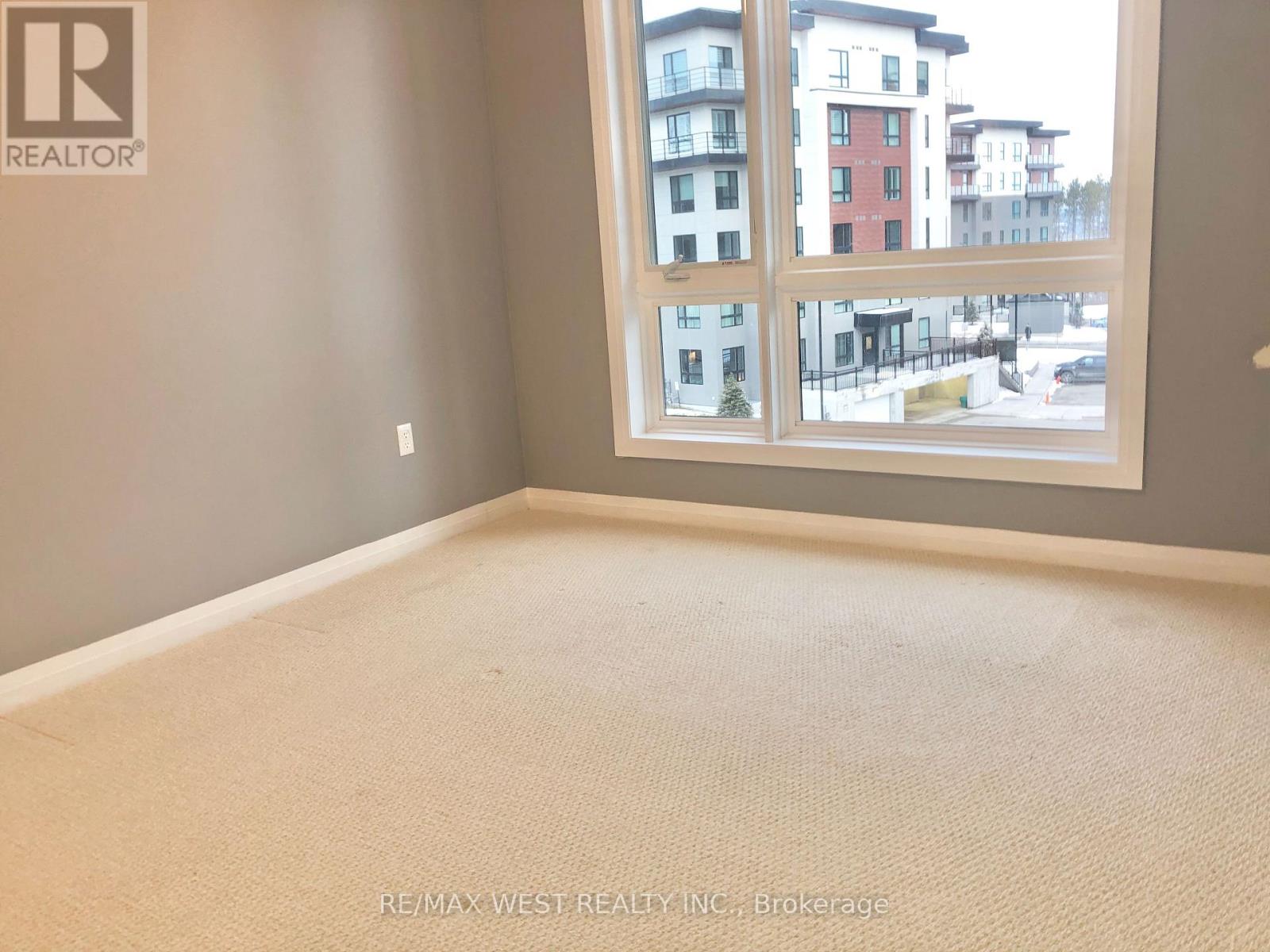 305 - 304 Essa Drive, Barrie (Ardagh), Ontario  L4N 9C5 - Photo 12 - S12654870