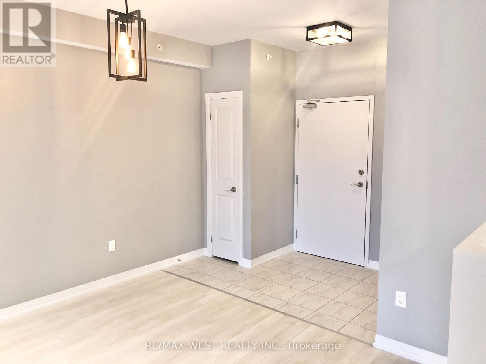 305 - 304 Essa Drive, Barrie (Ardagh), Ontario  L4N 9C5 - Photo 3 - S12654870