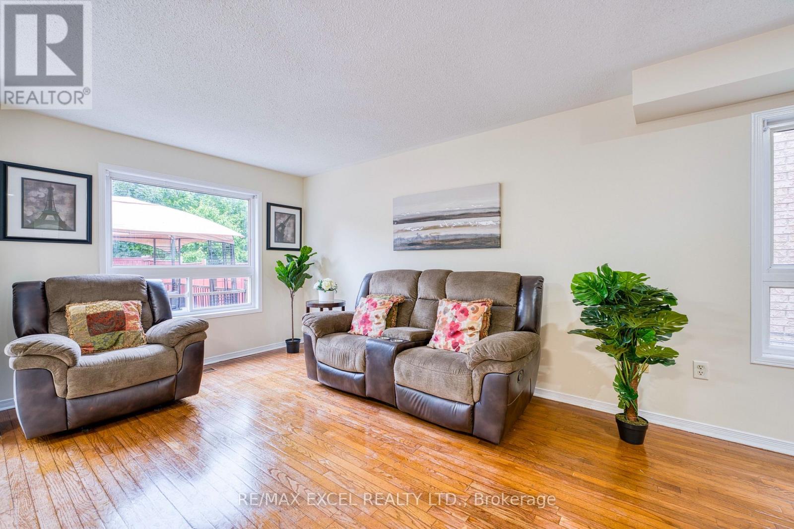 5909 Churchill Meadows Boulevard, Mississauga, Ontario  L5M 6Y2 - Photo 5 - W12654884