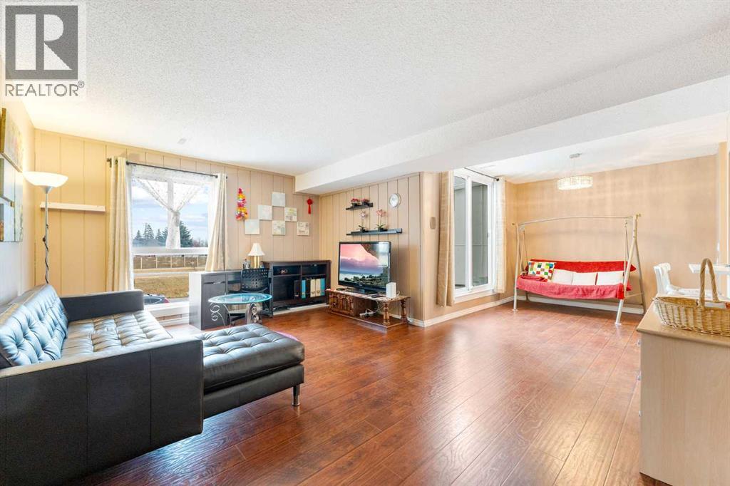 301, 13104 Elbow Drive Sw, Calgary, Alberta T2W 2P2 - Photo 3 - A2272980