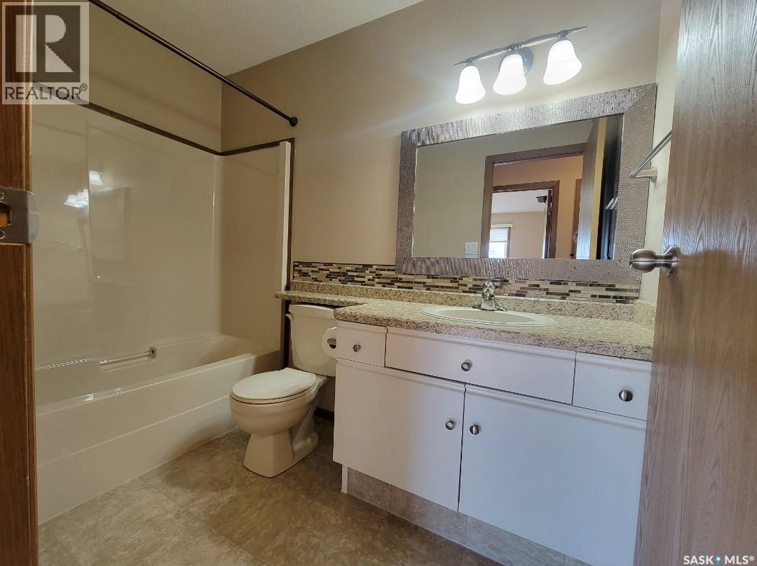 N 5040 Mirror Drive, Macklin, Saskatchewan  S0L 2C0 - Photo 13 - SK025988