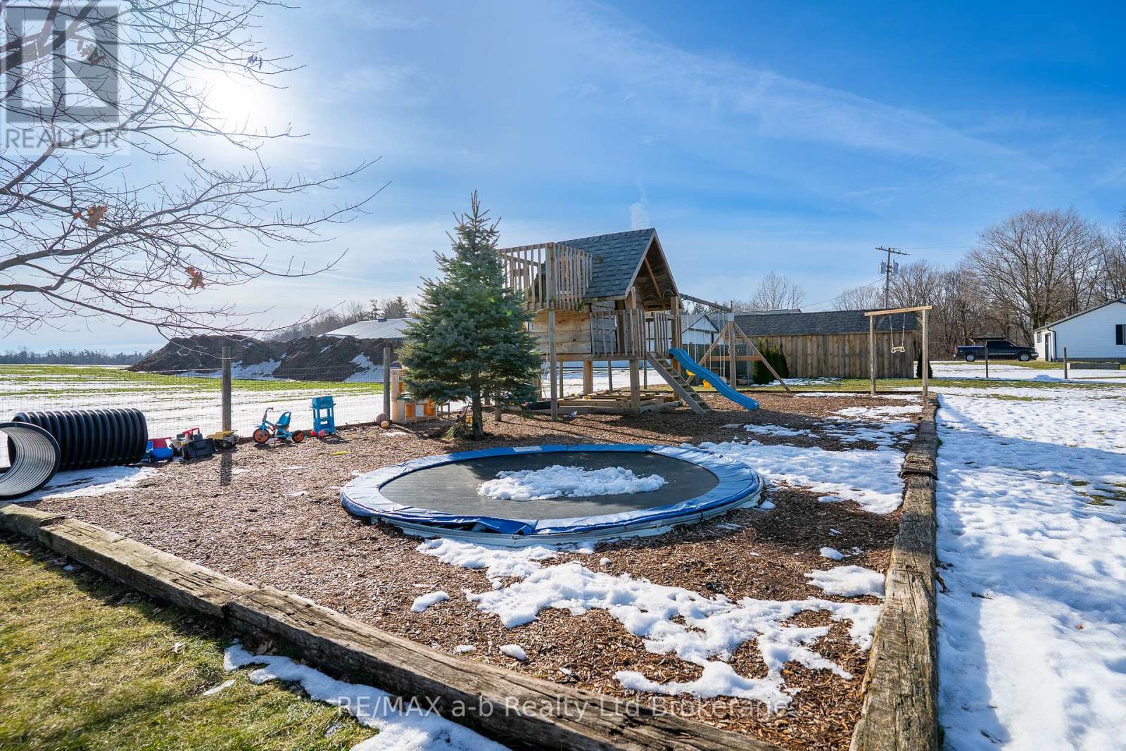 662 Windham 6 Road, Norfolk, Ontario  N0E 1V0 - Photo 8 - X12654918