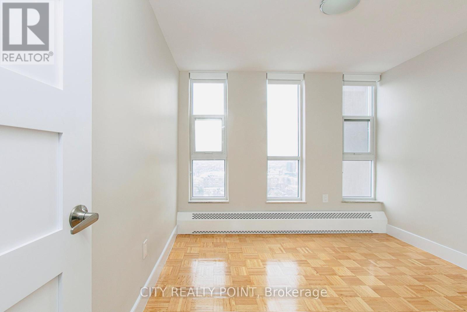 1010 - 666 Spadina Avenue, Toronto, Ontario  M5S 2H8 - Photo 5 - C12613152