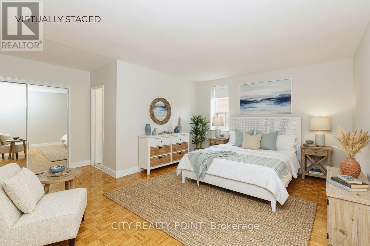 <div class="slider-price">$1,750 Monthly</div><p>102 - 1291 Bayview Avenue N, Toronto, Ontario</p>