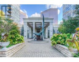 425 - 25 GREENVIEW AVENUE, Toronto, Ontario