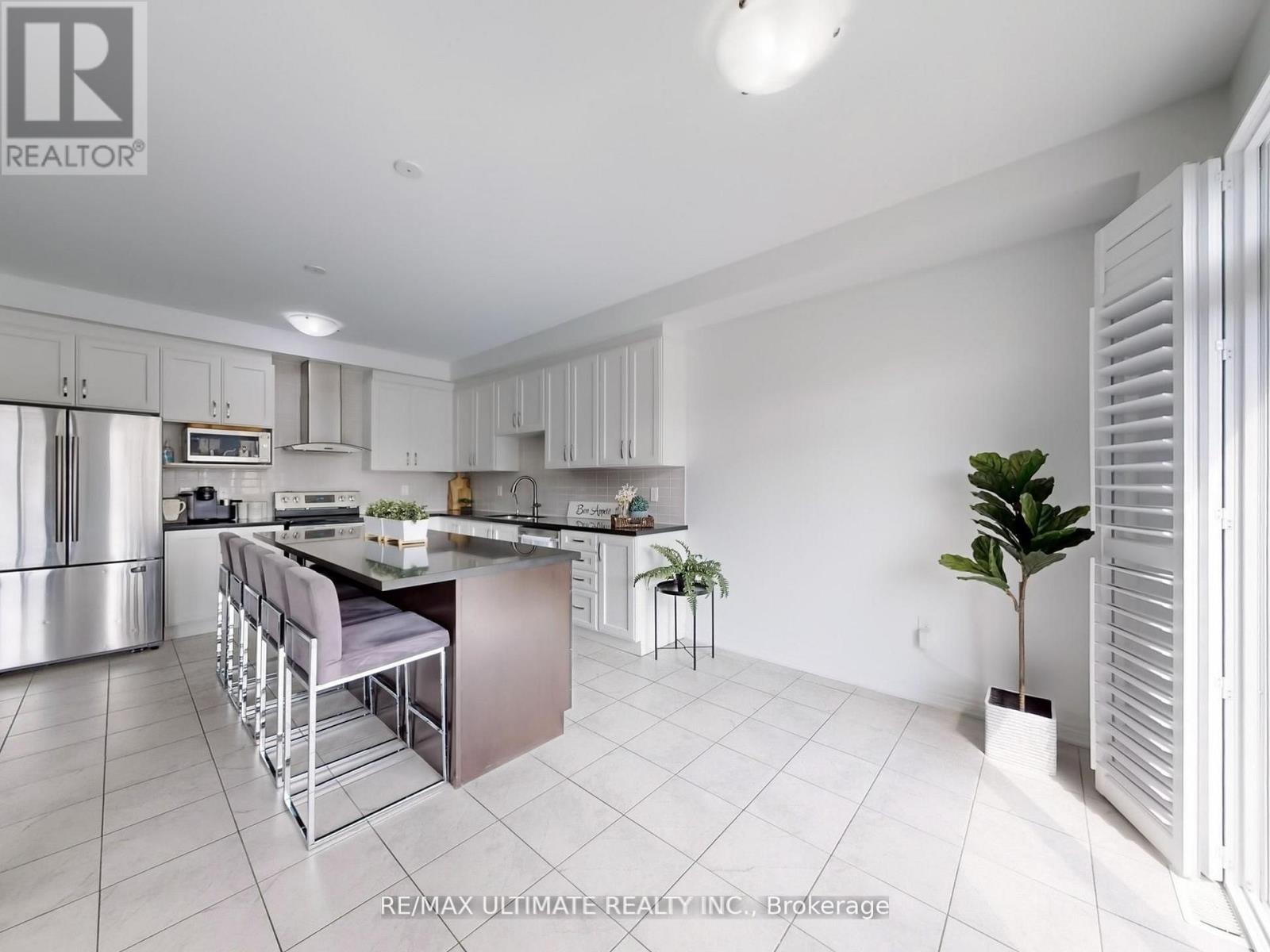 2029 Webster Boulevard, Innisfil, Ontario  L9S 0J8 - Photo 15 - N12654902