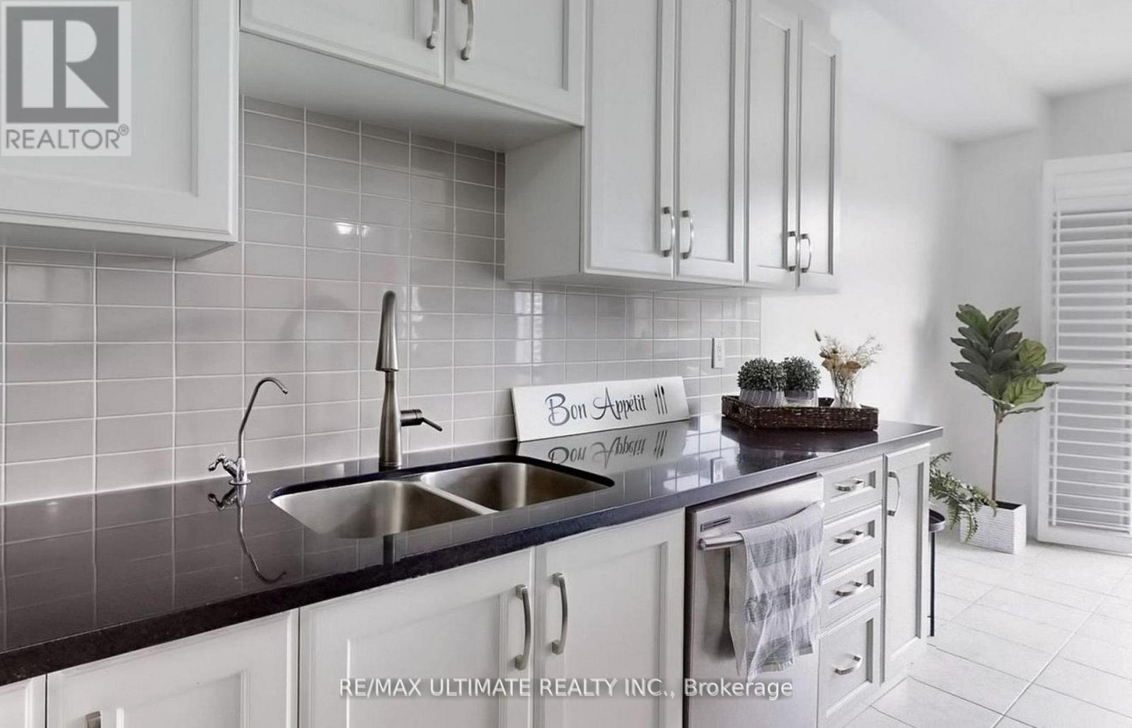 2029 Webster Boulevard, Innisfil, Ontario  L9S 0J8 - Photo 16 - N12654902