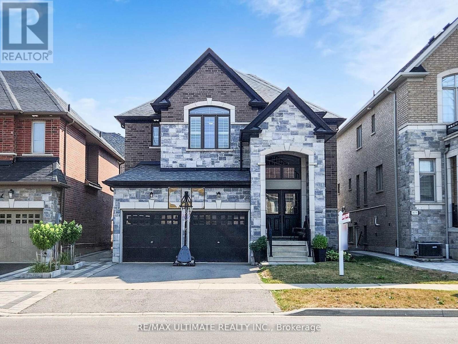 2029 Webster Boulevard, Innisfil, Ontario  L9S 0J8 - Photo 3 - N12654902