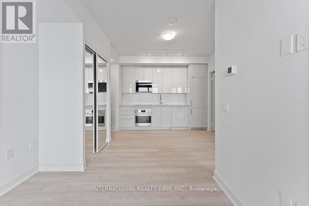 4401 - 2920 Highway 7 Road, Vaughan, Ontario  L4K 0P4 - Photo 2 - N12654904