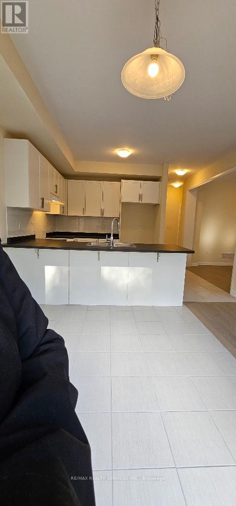 11 Revol Road, Penetanguishene, Ontario  L9M 0W8 - Photo 13 - S12654886