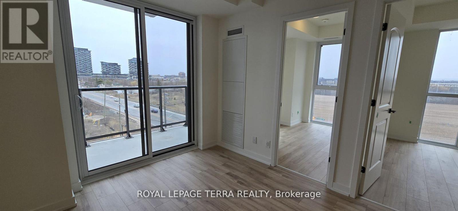 610 - 335 Wheat Boom Drive, Oakville, Ontario  L6H 3V6 - Photo 7 - W12654892