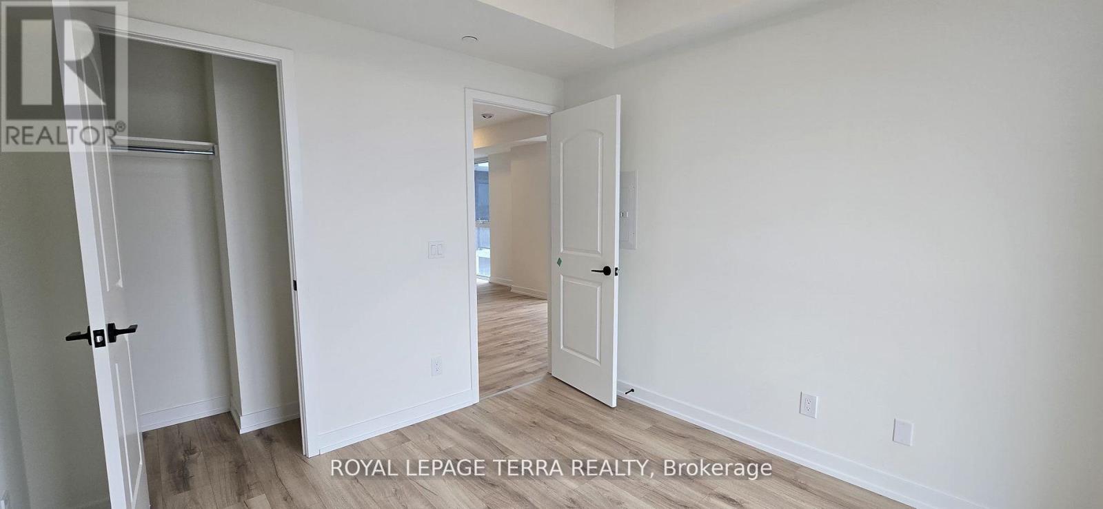 610 - 335 Wheat Boom Drive, Oakville, Ontario  L6H 3V6 - Photo 9 - W12654892