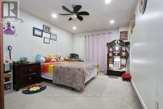 88 Ridgemore Crescent, Brampton, Ontario  L7A 2L5 - Photo 30 - W12654914