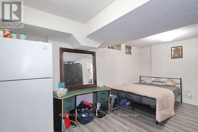 88 Ridgemore Crescent, Brampton, Ontario  L7A 2L5 - Photo 34 - W12654914