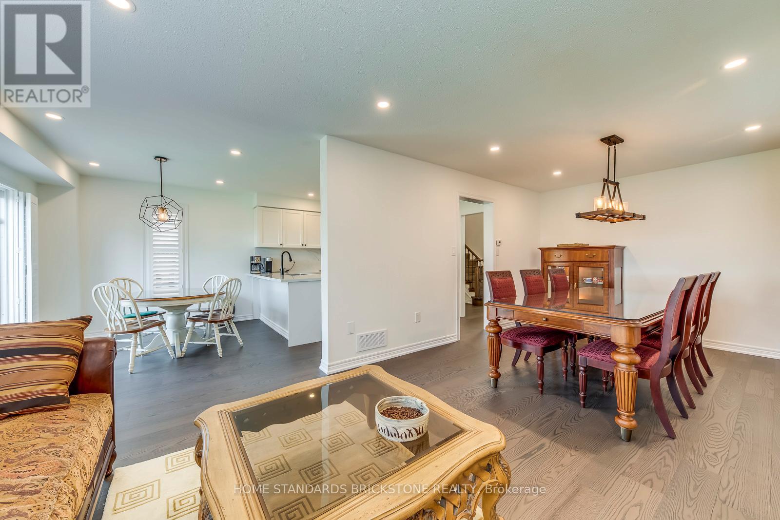 1296 Inglehart Drive, Burlington, Ontario  L7M 4Z4 - Photo 10 - W12654926