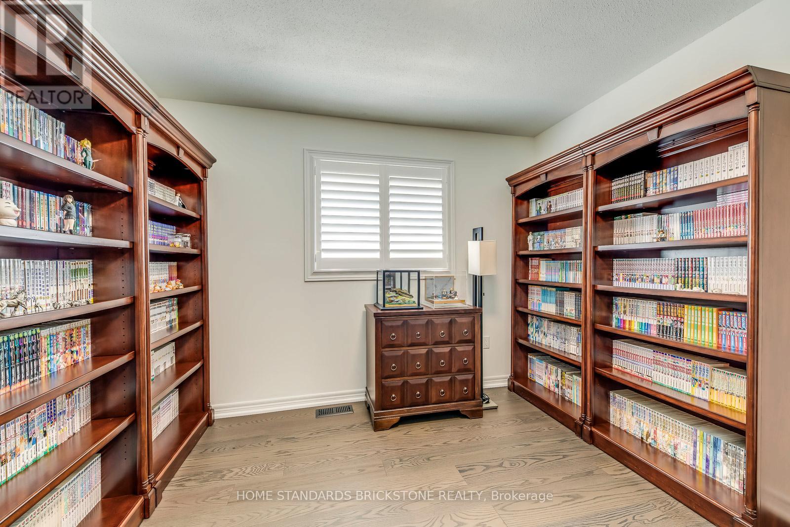 1296 Inglehart Drive, Burlington, Ontario  L7M 4Z4 - Photo 35 - W12654926