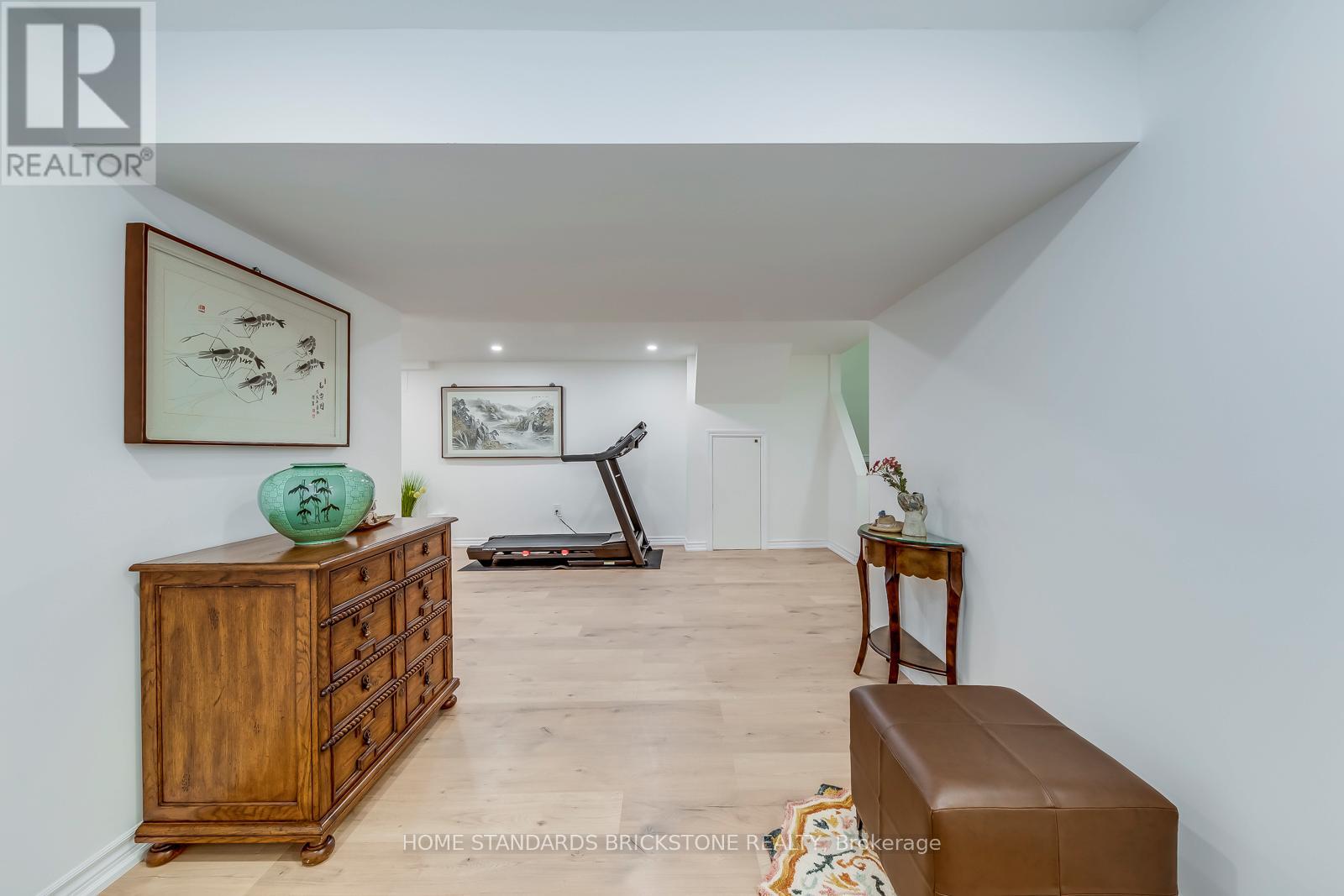 1296 Inglehart Drive, Burlington, Ontario  L7M 4Z4 - Photo 39 - W12654926