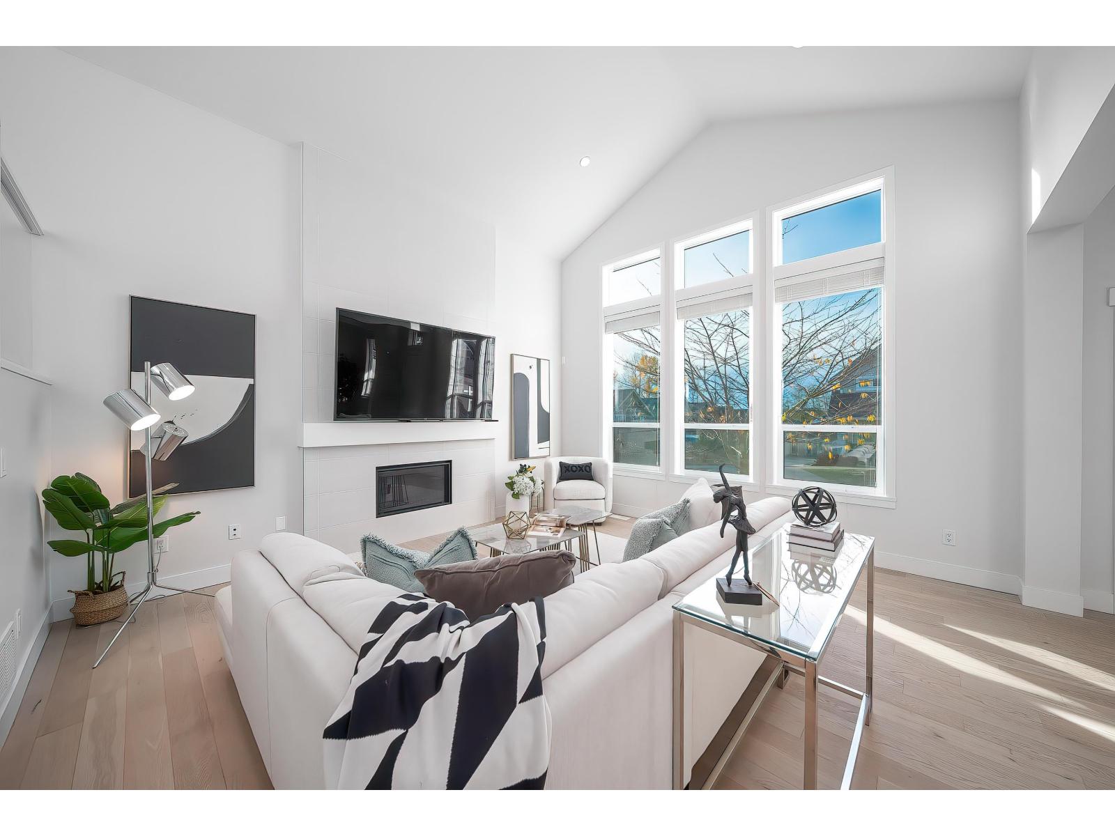 2118 165 Street, Surrey, British Columbia  V3Z 0V7 - Photo 3 - R3069783