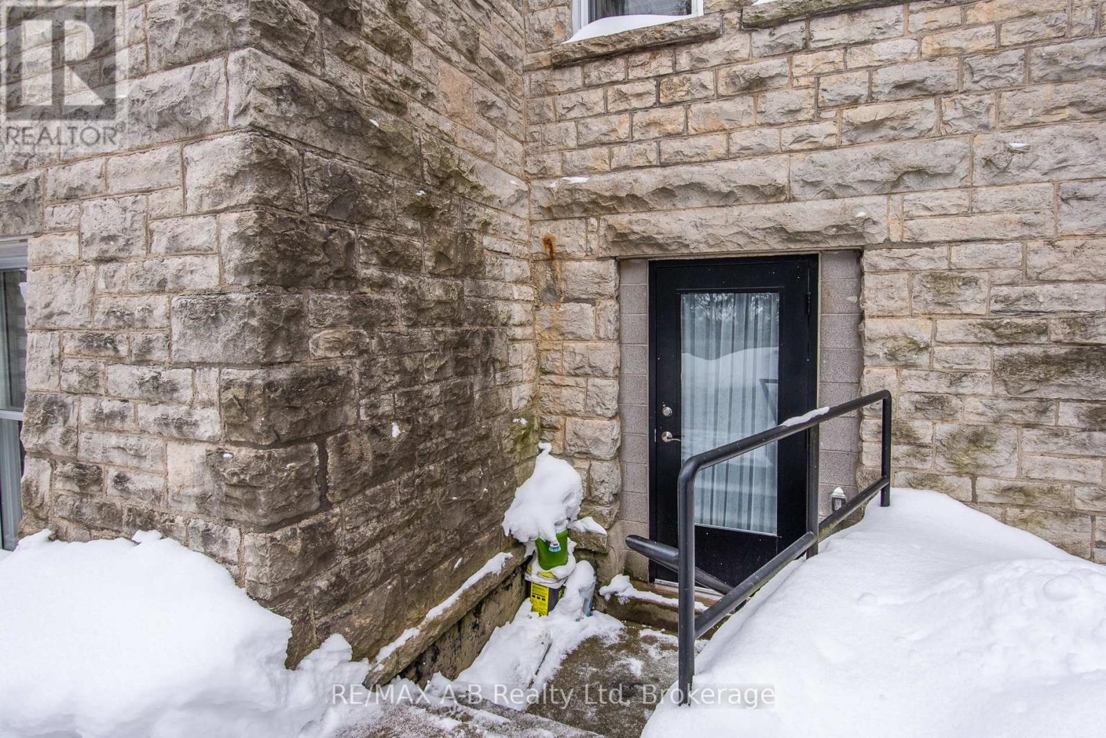 1c - 189 Elizabeth Street, St. Marys, Ontario N4X 0B5 - Photo 3 - X12654946