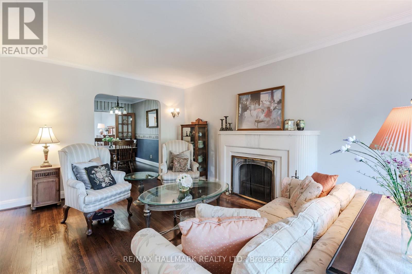 79 Parkhurst Boulevard, Toronto, Ontario  M4G 2E4 - Photo 10 - C12654936
