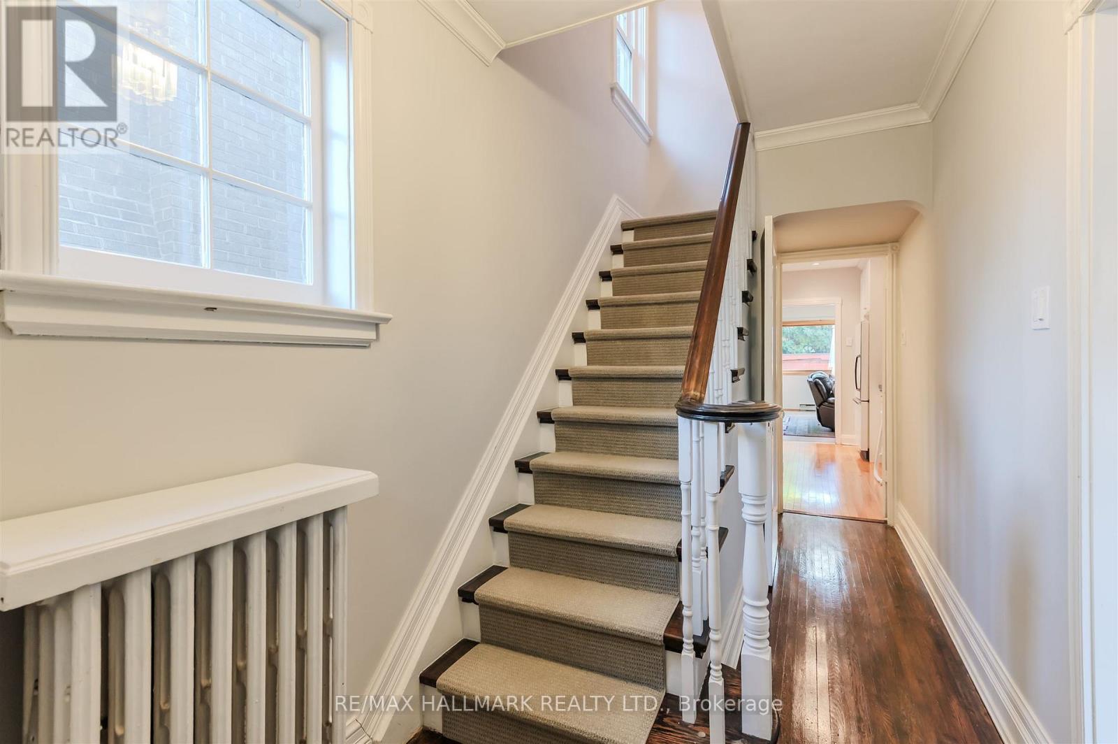 79 Parkhurst Boulevard, Toronto, Ontario  M4G 2E4 - Photo 5 - C12654936