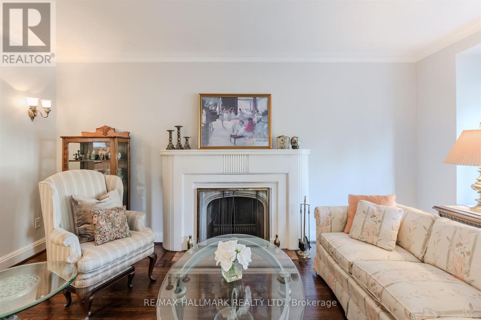 79 Parkhurst Boulevard, Toronto, Ontario  M4G 2E4 - Photo 9 - C12654936
