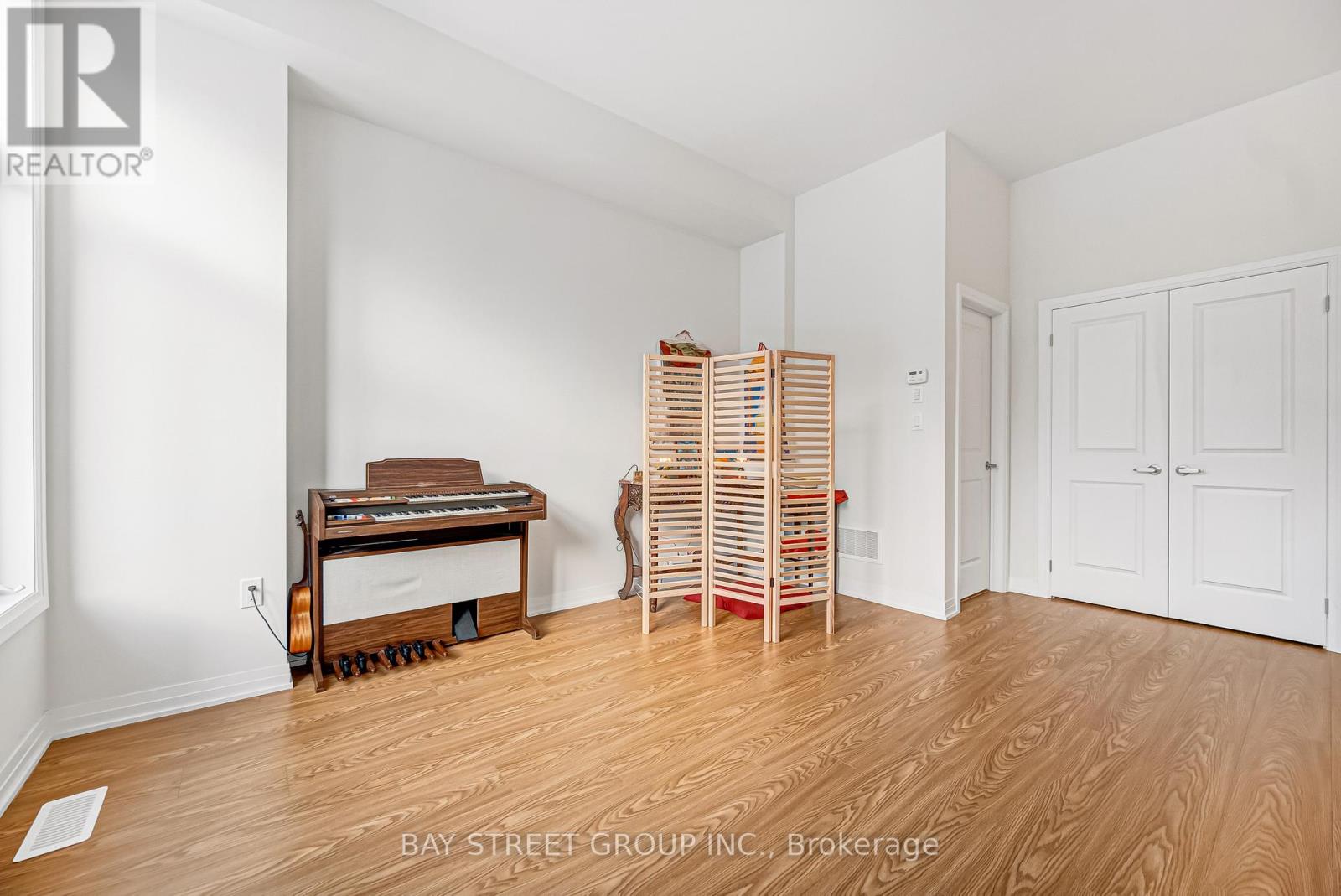 71 Millman Lane, Richmond Hill, Ontario  L4S 0P8 - Photo 5 - N12654940