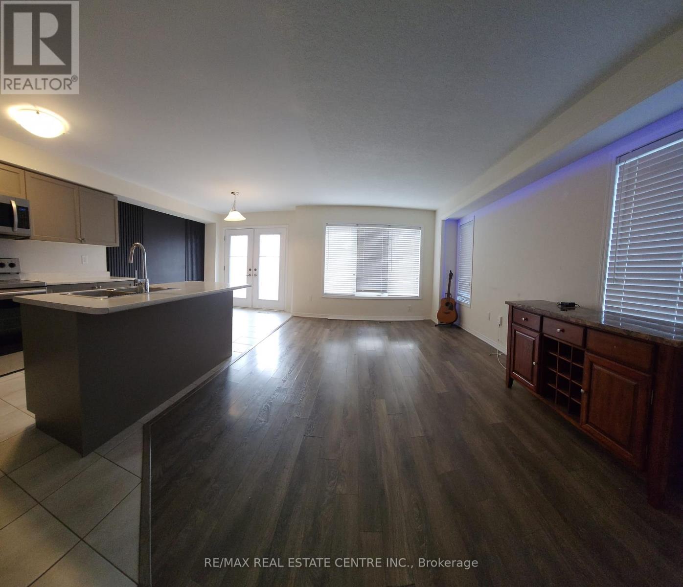 2 Utter Place, Hamilton, Ontario  L8J 0H7 - Photo 3 - X12654938