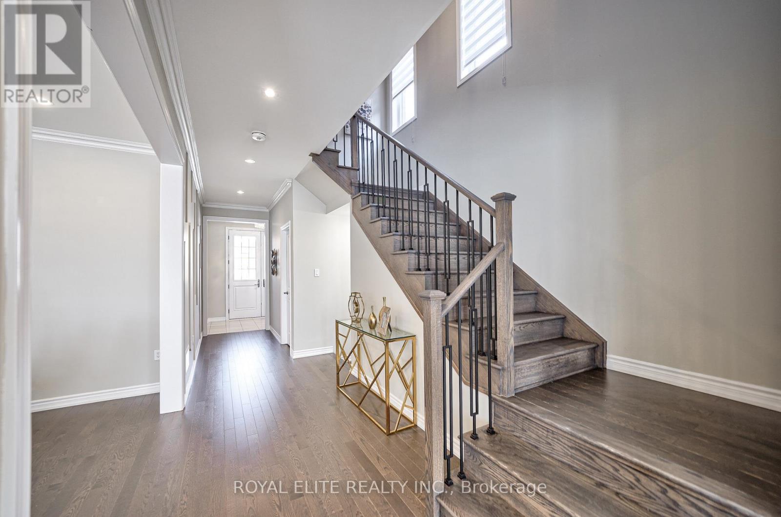 10 Capstan Court, Whitby, Ontario  L1P 0K5 - Photo 8 - E12654972