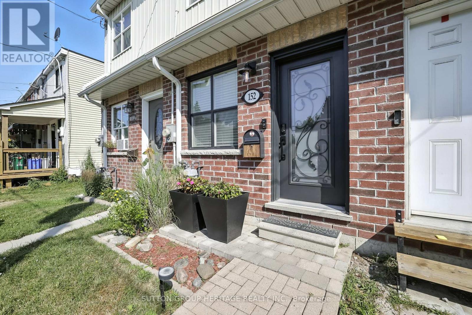 152 Olive Avenue, Oshawa, Ontario  L1H 2P2 - Photo 2 - E12654980