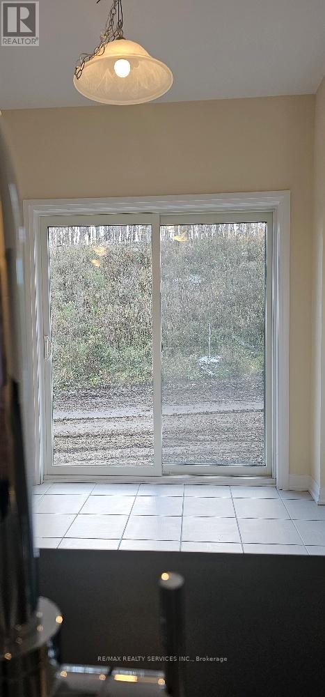 11 Revol Road, Penetanguishene, Ontario  L9M 0W8 - Photo 12 - S12654970