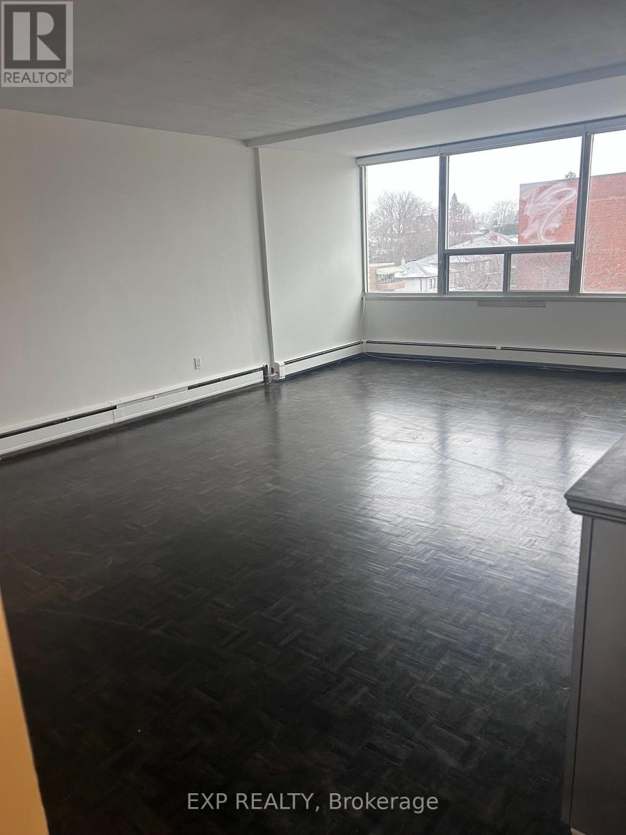 802 - 650 Briar Hill Avenue, Toronto, Ontario  M5N 1N3 - Photo 7 - C12654116