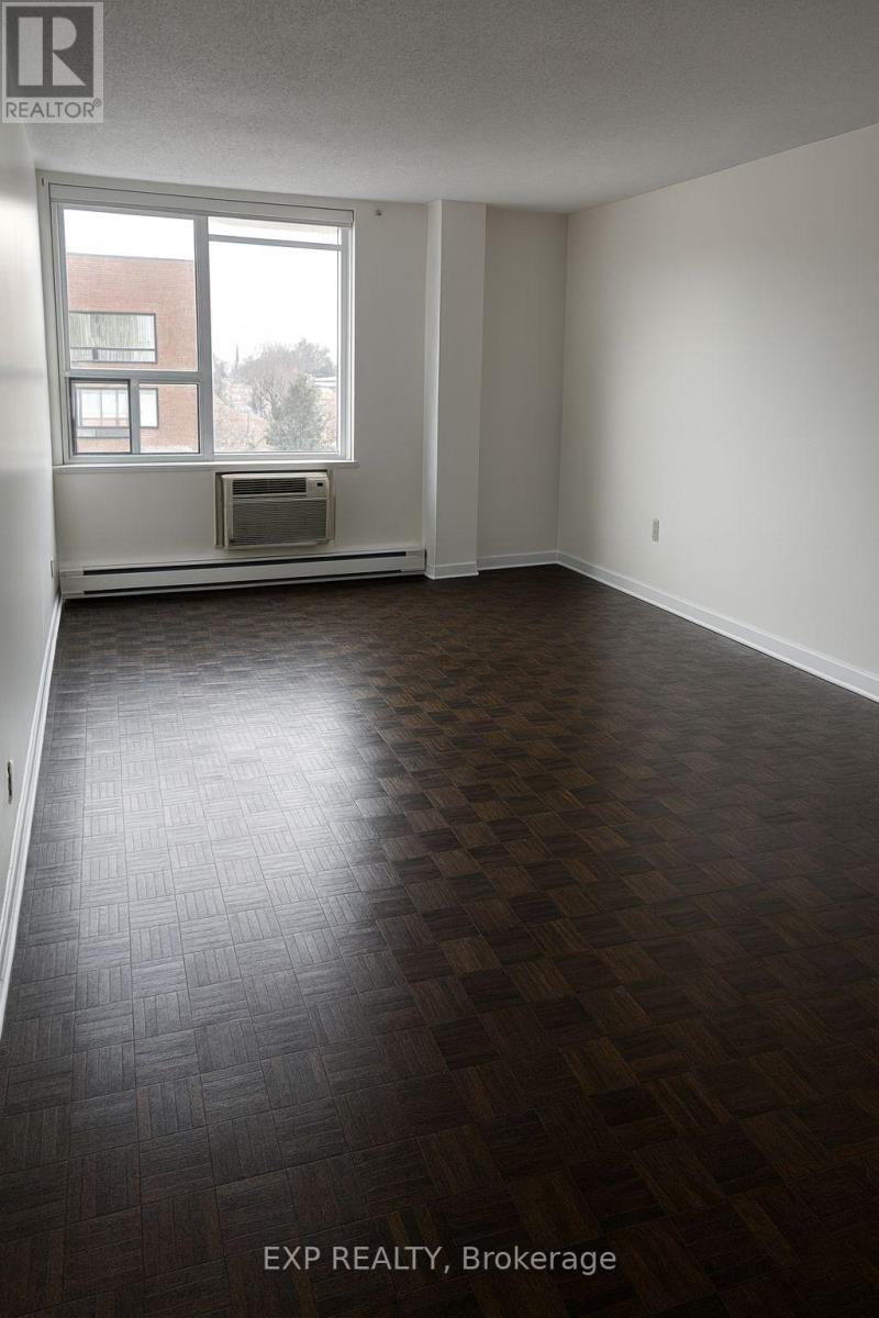 802 - 650 Briar Hill Avenue, Toronto, Ontario  M5N 1N3 - Photo 5 - C12654116