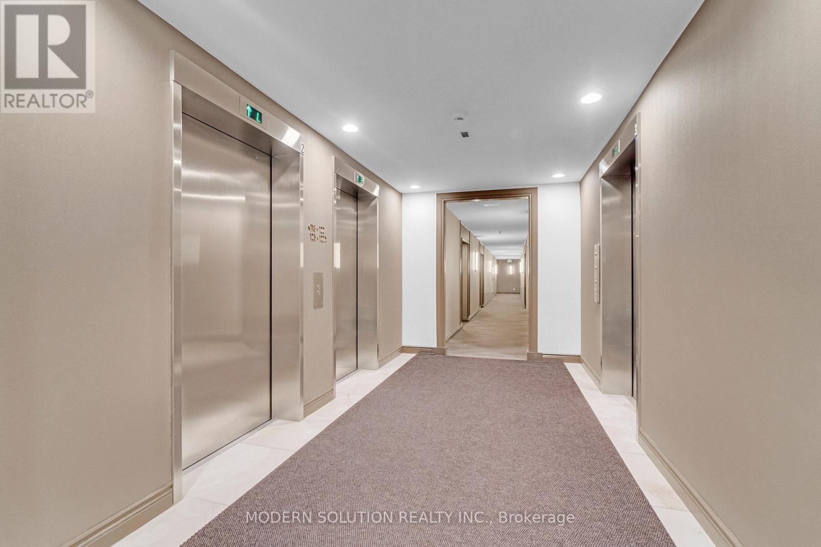 426 - 32 Clarissa Drive, Richmond Hill, Ontario  L4C 9R7 - Photo 6 - N12642768