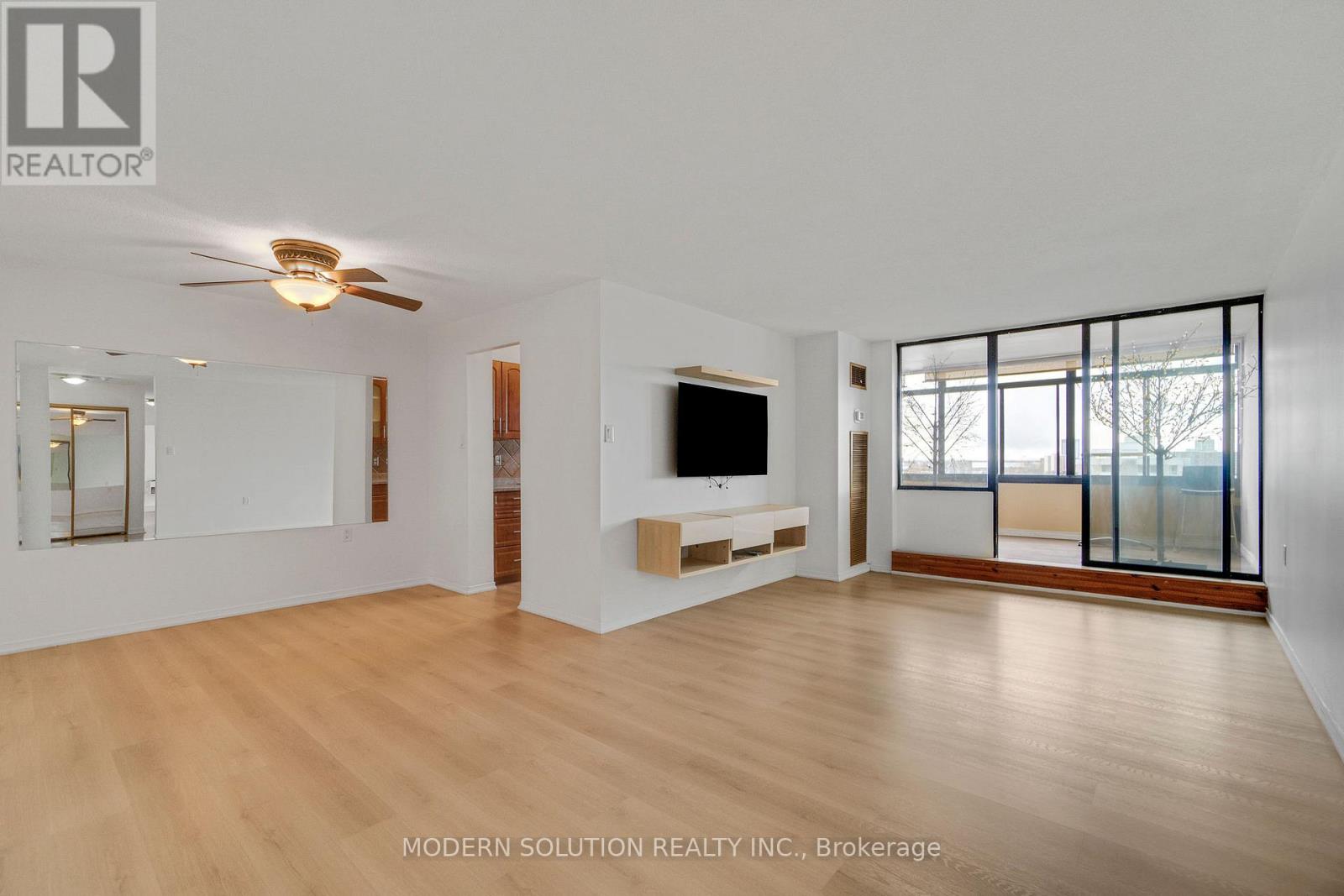 1604 - 18 Knightsbridge Road, Brampton, Ontario L6T 3X5 - Photo 13 - W12544182