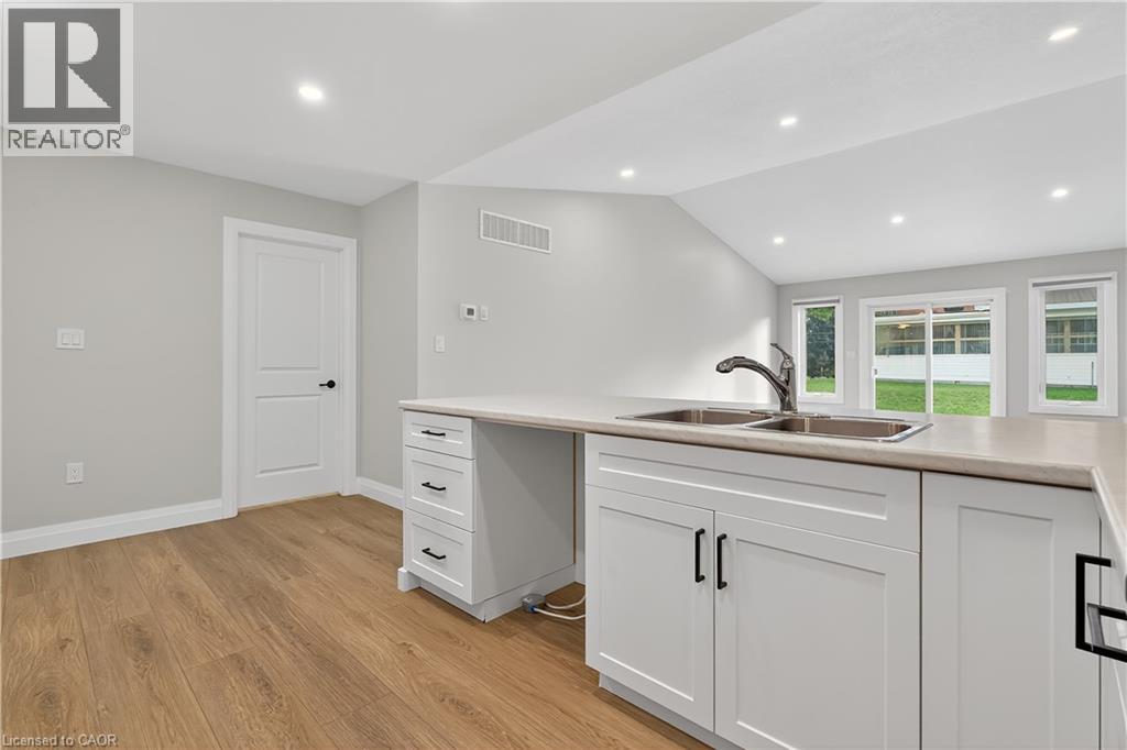 166 Webb Street, Harriston, Ontario  N0G 1Z0 - Photo 18 - 40770474